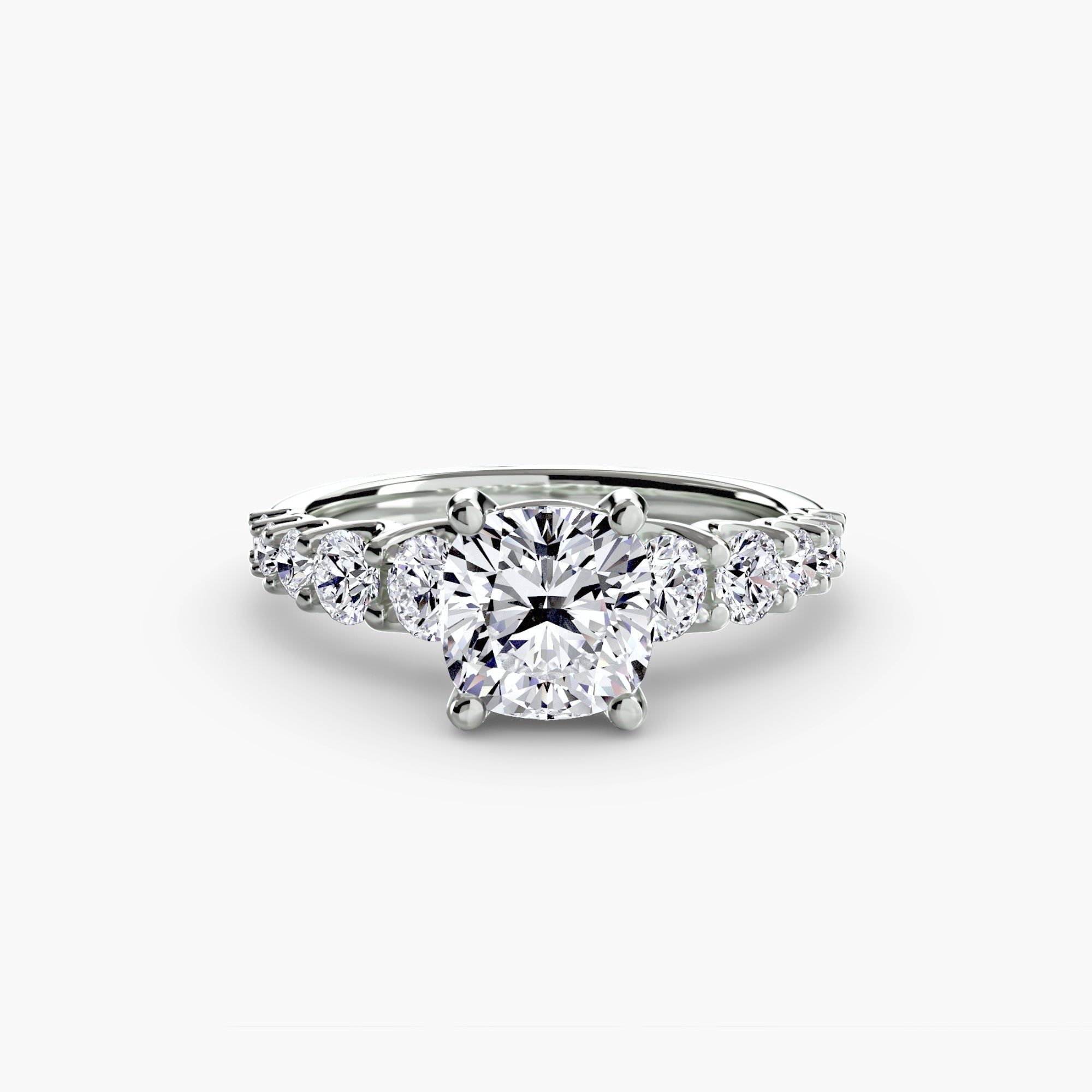 The Graduated Accent Ring EclectiCarat
