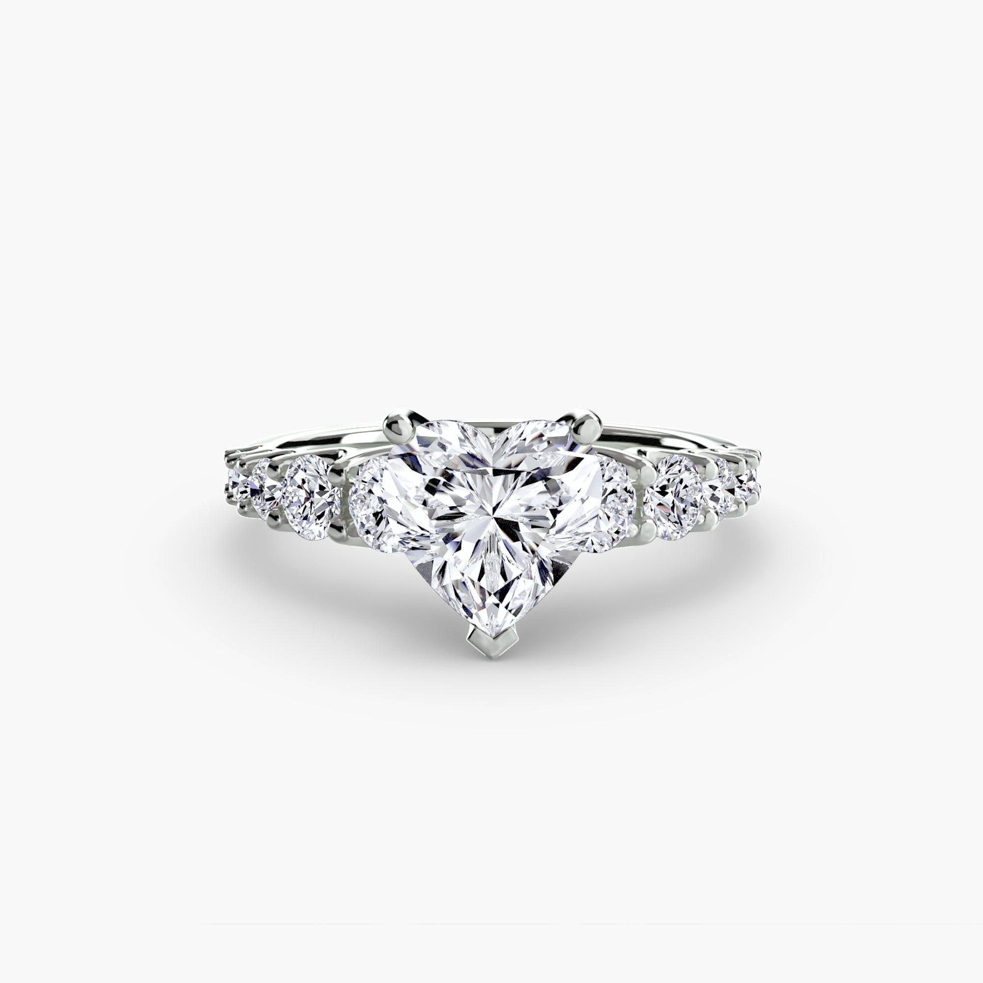 The Graduated Accent Ring EclectiCarat