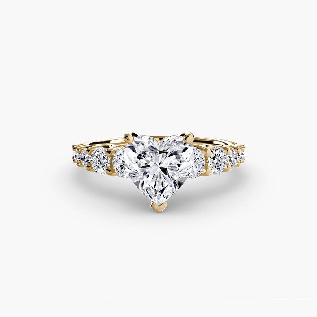 The Graduated Accent Ring EclectiCarat