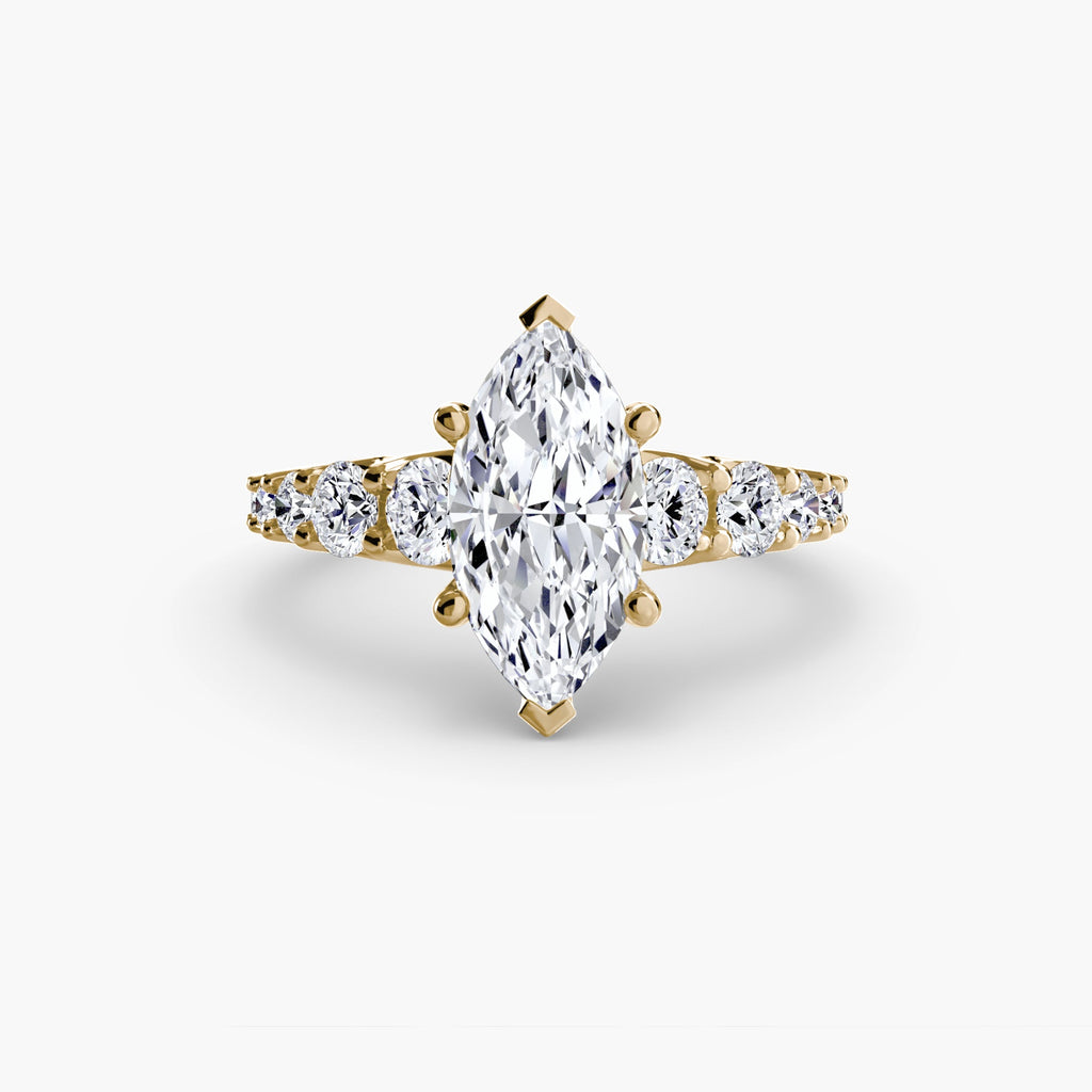 The Graduated Accent Ring EclectiCarat