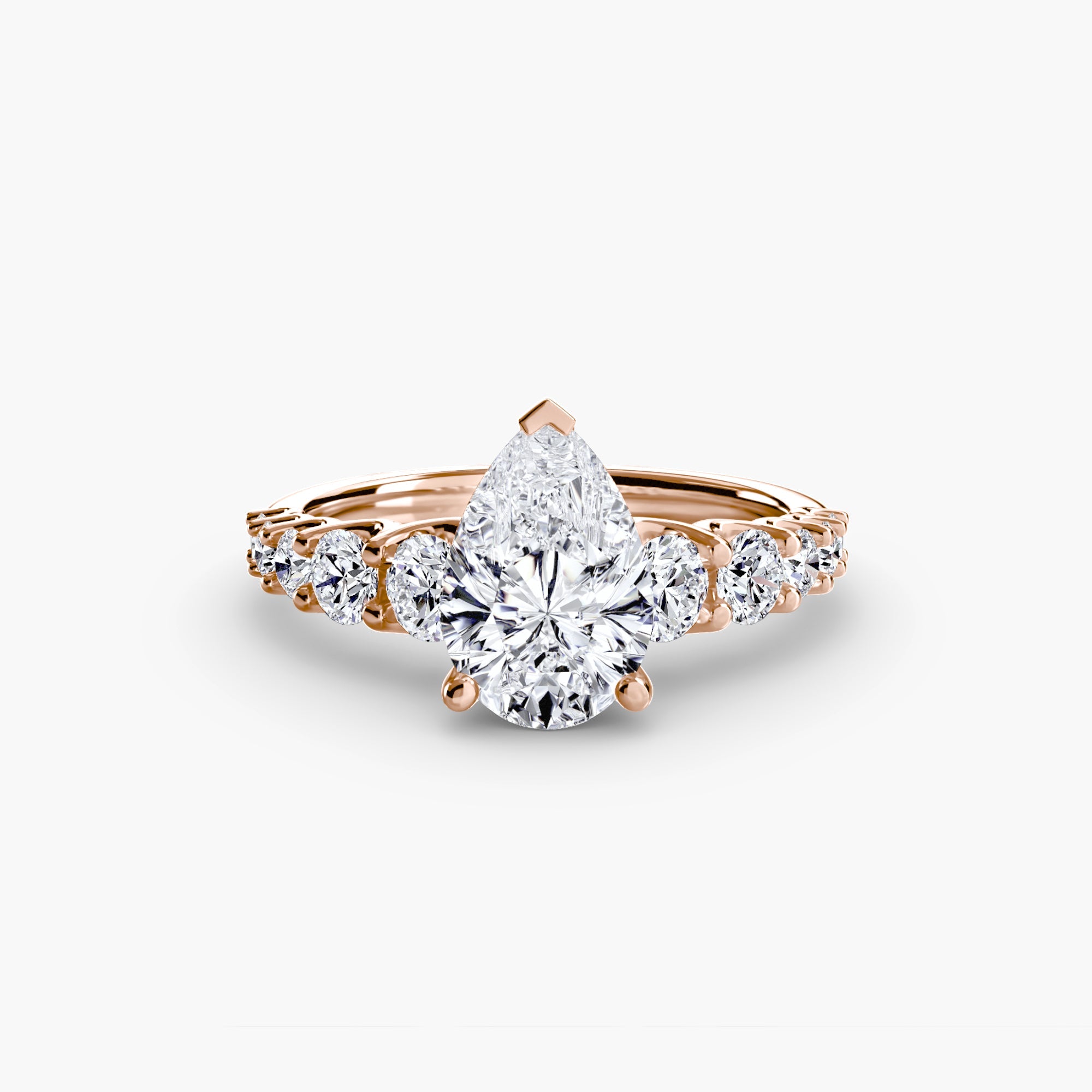 The Graduated Accent Ring EclectiCarat
