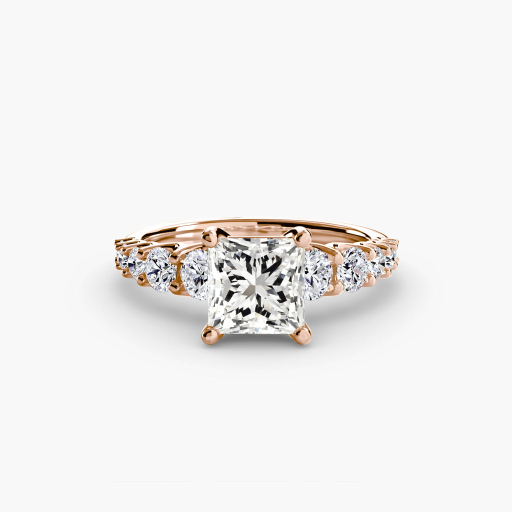 The Graduated Accent Ring EclectiCarat