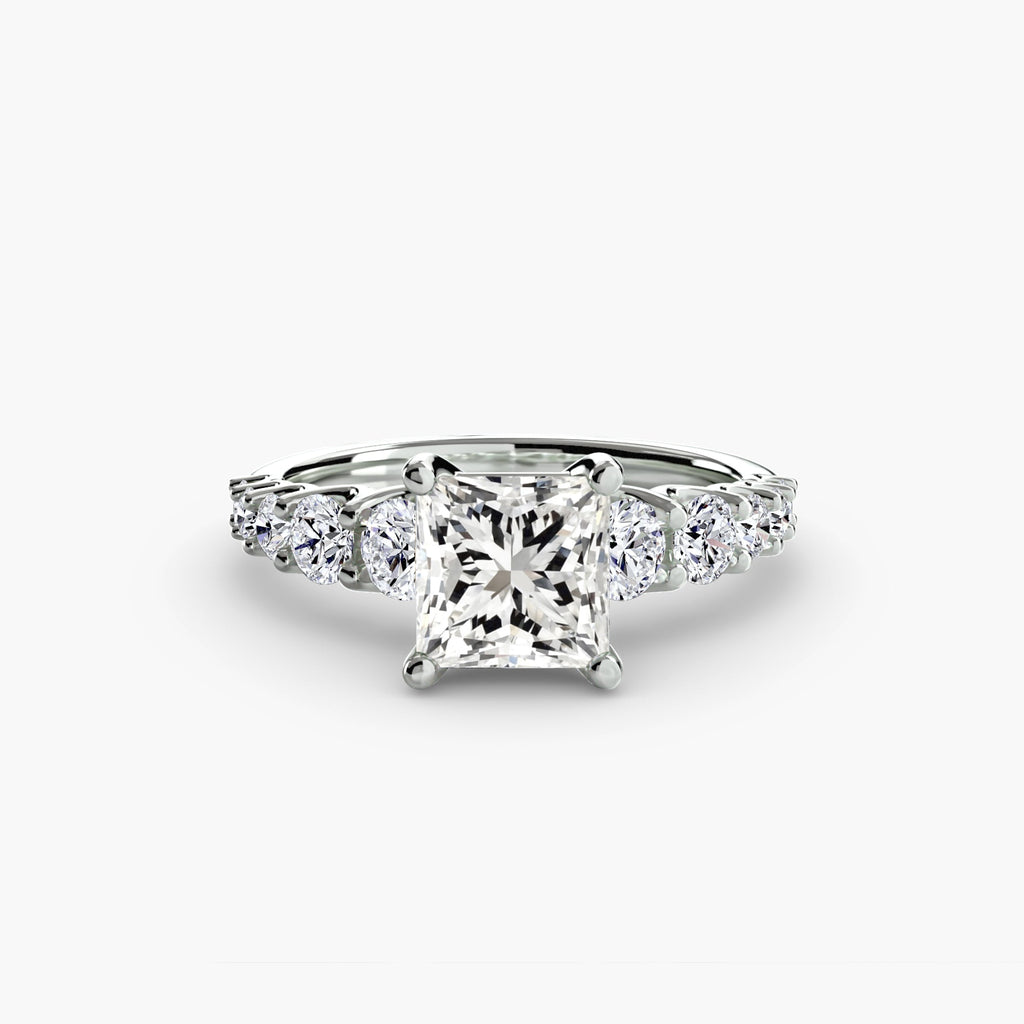 The Graduated Accent Ring EclectiCarat