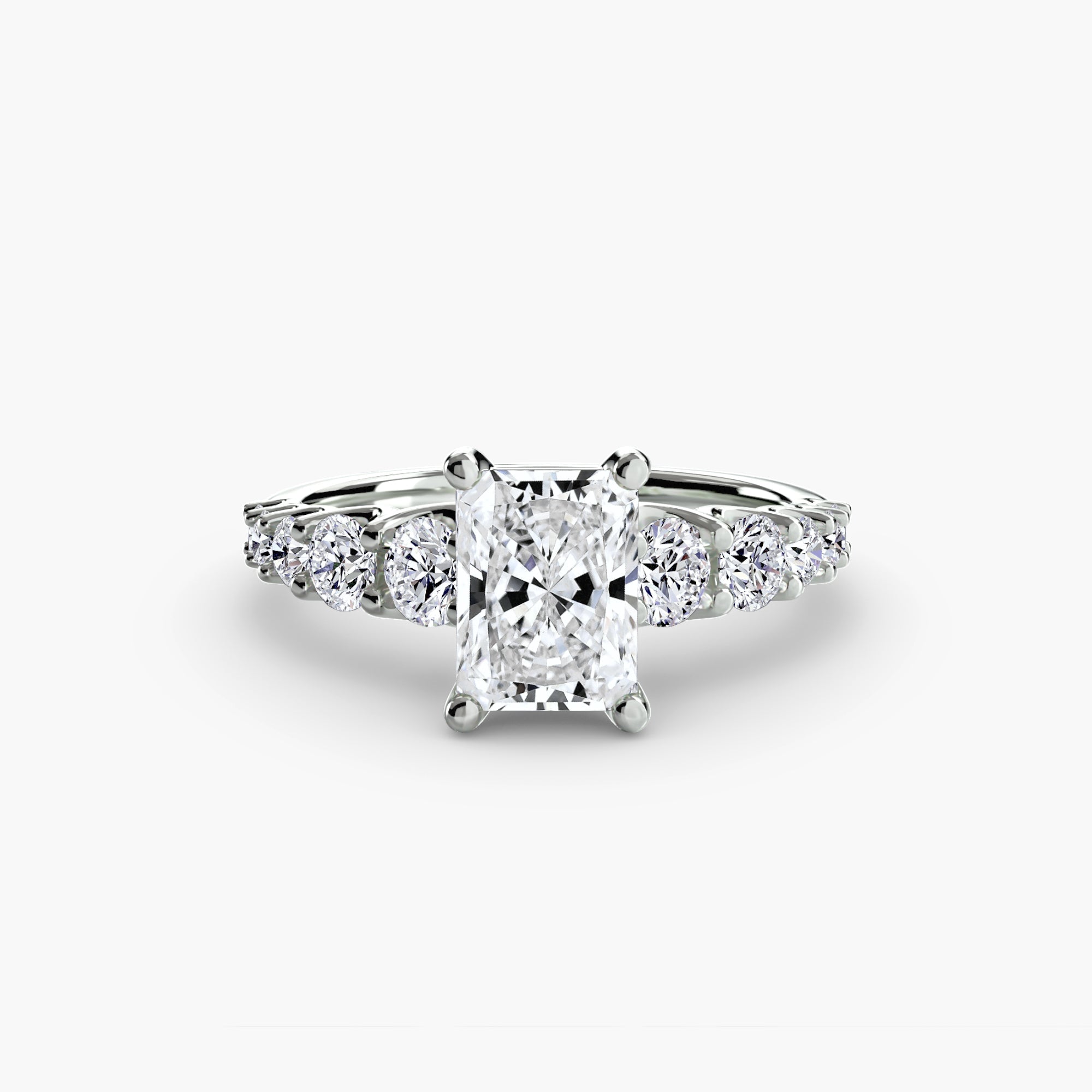 The Graduated Accent Ring EclectiCarat
