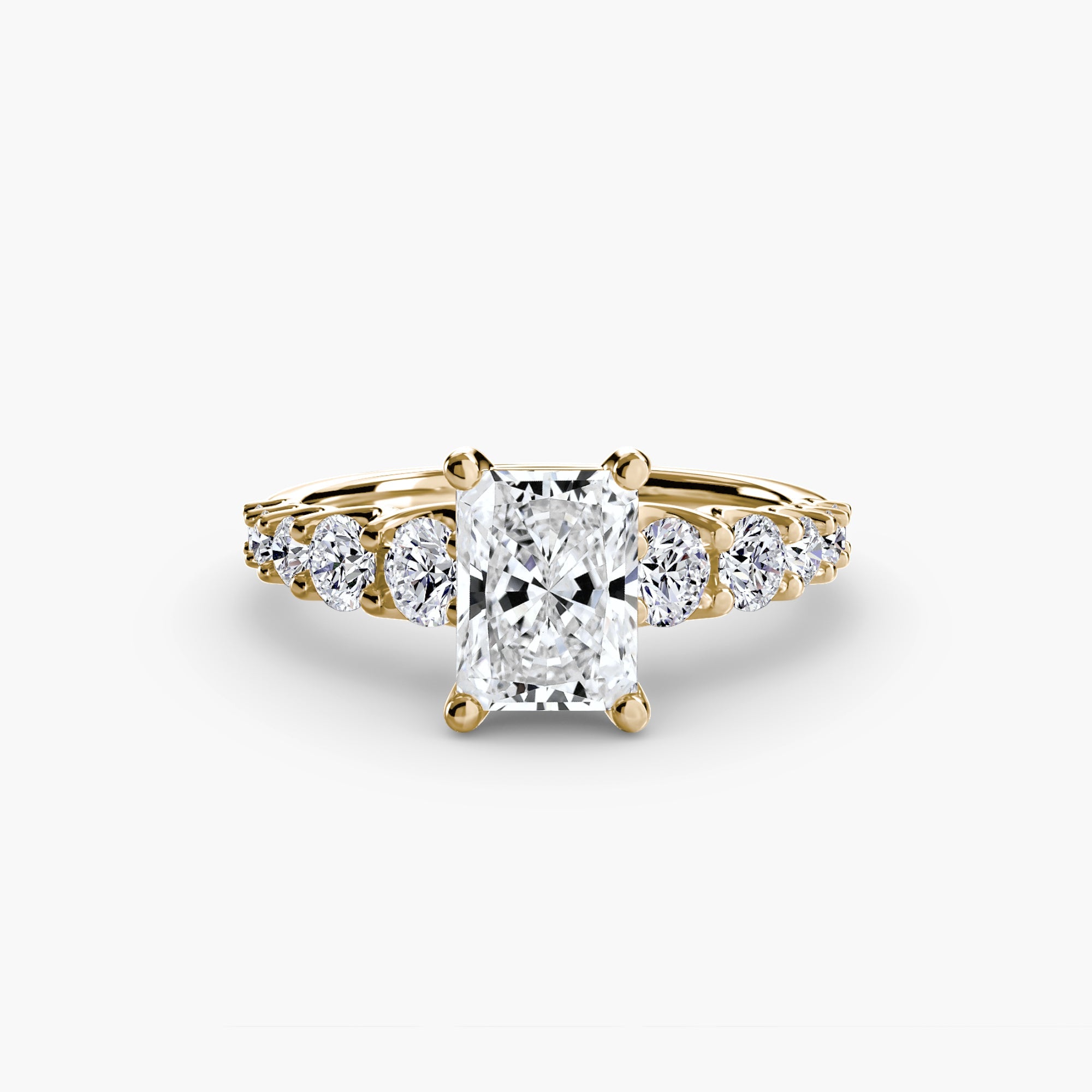 The Graduated Accent Ring EclectiCarat
