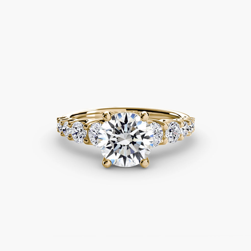 The Graduated Accent Ring EclectiCarat